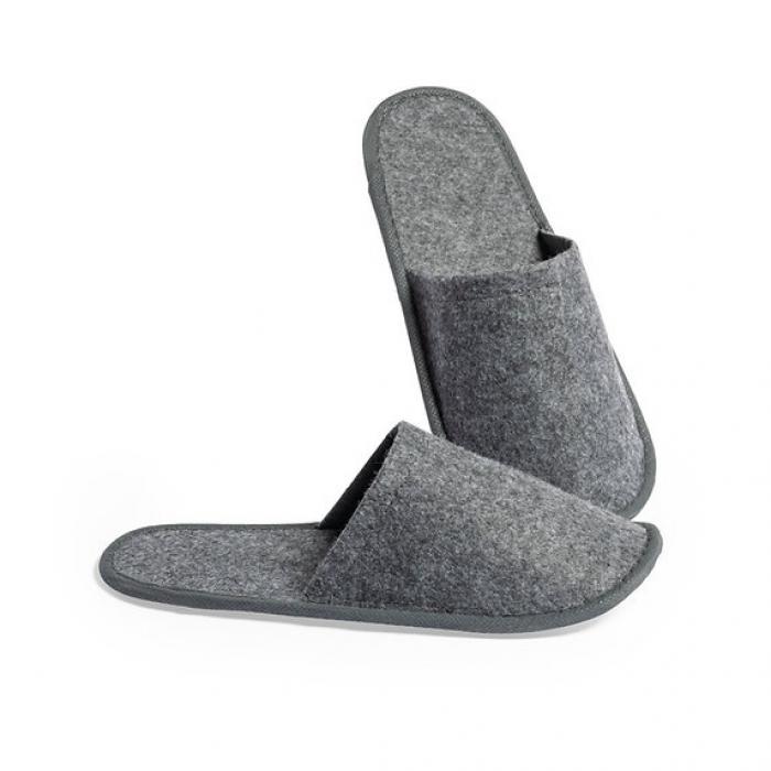 Pair of unisex slippers. Made in Felt RPET
